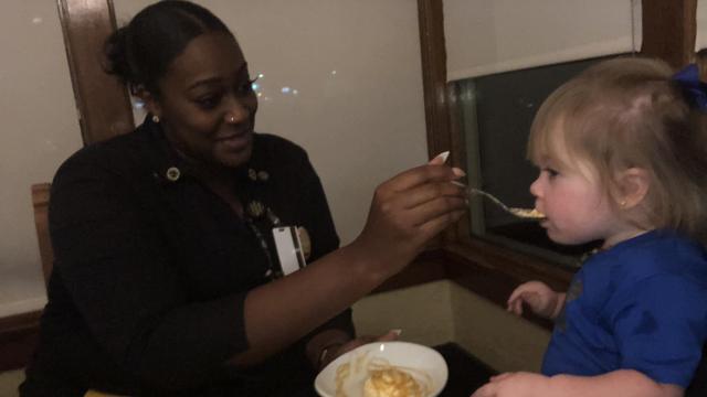 Greensboro waitress goes viral after helping mother feed fussy toddler 