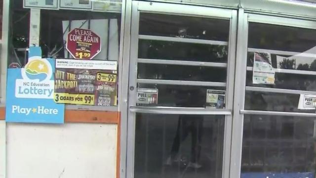 Gas station clerk shot dead in Fayetteville