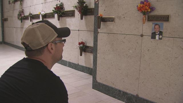 Man spends Father's Day at cemetery to be near his dad