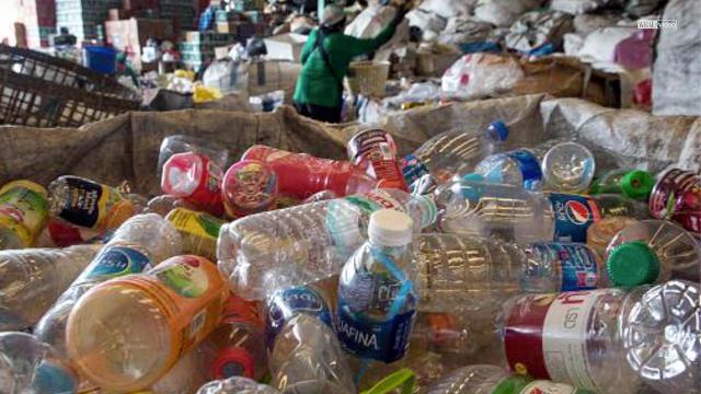 China reveals strategy to cut down plastic use