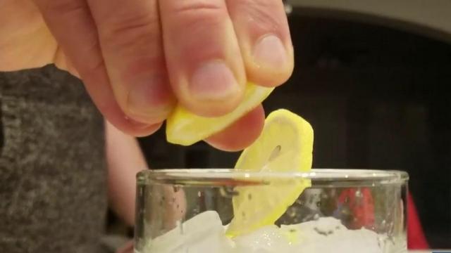 Examining the health benefits of lemon water