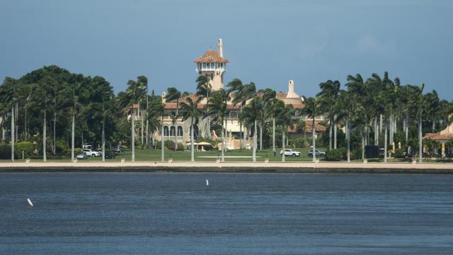 Without Trump, or Masks, Mar-a-Lago Partied On