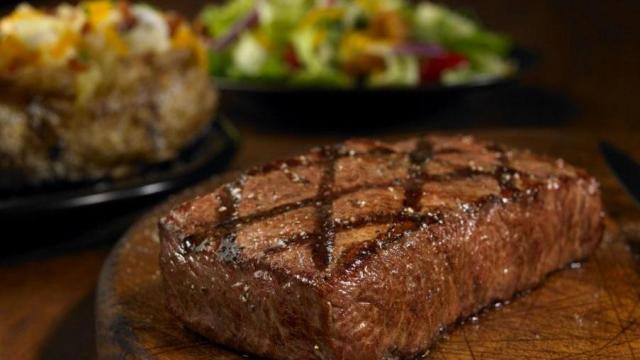 Outback Steakhouse: 20% Heroes Discount Feb. 17-20