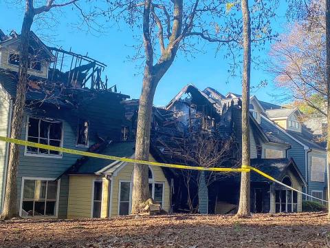 Raleigh apartment fire causes heavy damages