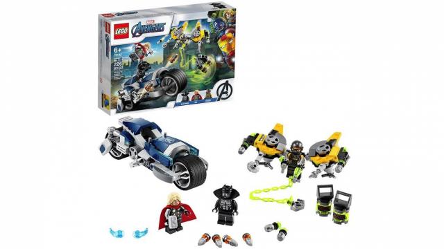 LEGO Marvel Avengers Speeder Bike Attack Black Panther and Thor Set