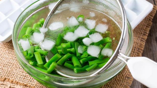 How to freeze fresh summer vegetables