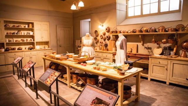Biltmore reopens, extends Downton Abbey exhibit