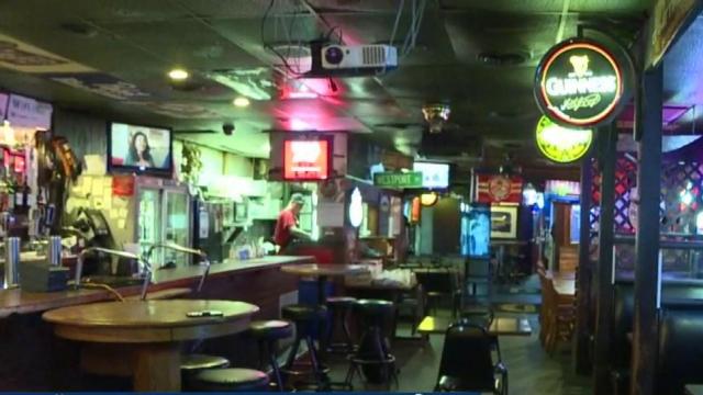 Kansas restaurant gives away stimulus check money to struggling businesses