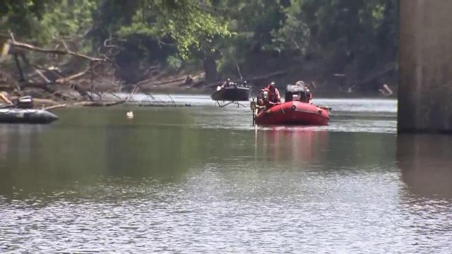 Search called off along Cape Fear River for missing cars