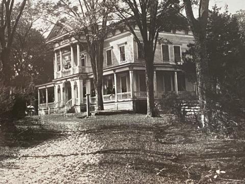 A historic photo of Elmwood Plantation. Today, the historic mansion is a B&B, where people can stay while learning about the Underground Railroad and taking in the sights of Washington, NC.
