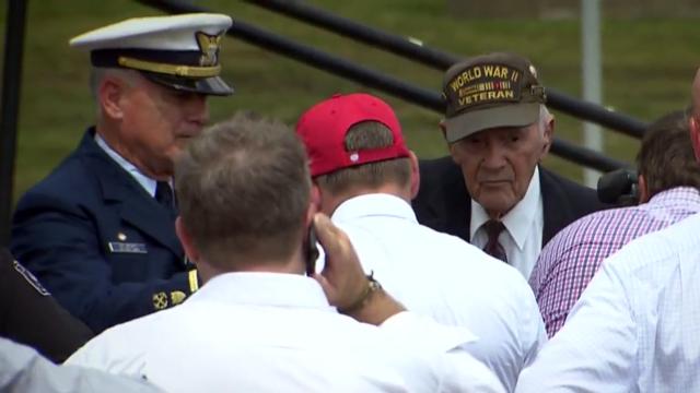 Trump honors WWII vets in Wilmington visit