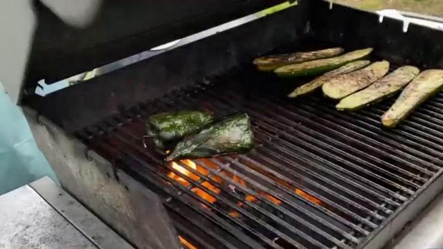 Tips to turn your grill into a smoker
