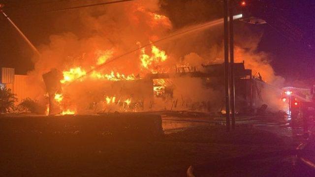 North Myrtle Beach Advanced Auto Parts catches on fire