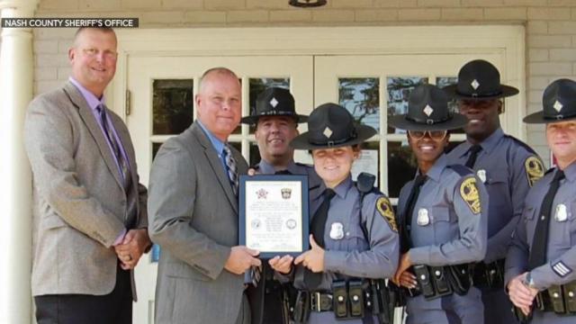 Nash County Sheriff's Office presents plaque to Virginia State Police
