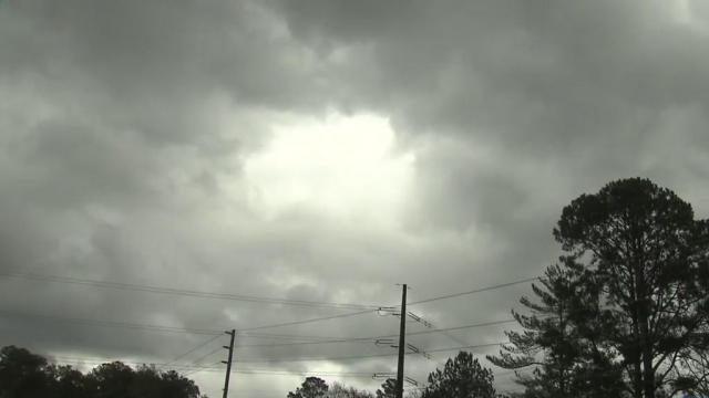 Minimal power outages around Triangle has Raleigh resident remembering tornado of '88