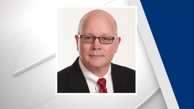 Lee County commissioner dies of COVID-19