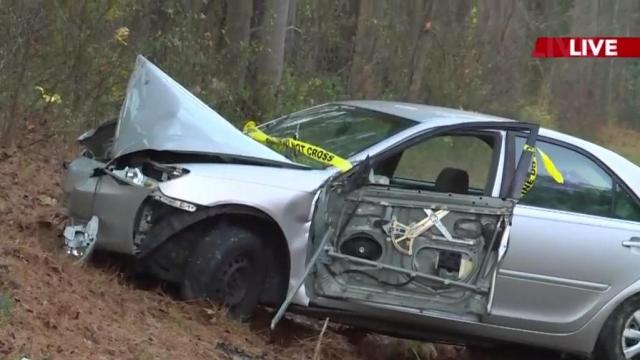 Car crashes into tree on US 64 in Wendell