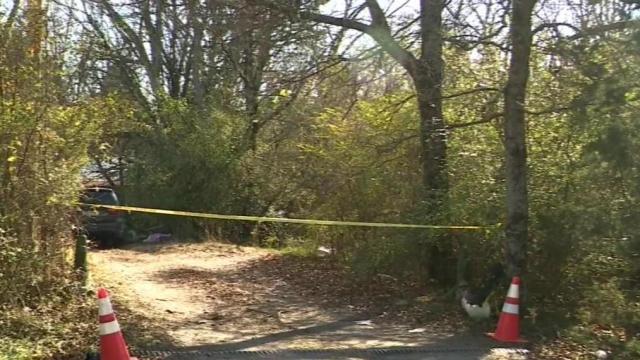 5 females found dead inside Arkansas home 