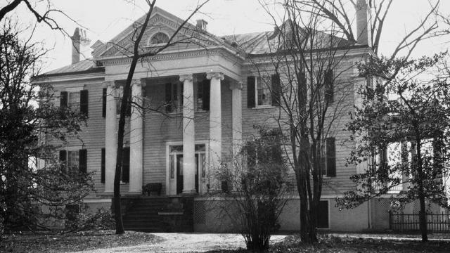 The Duncan Cameron plantation. Image courtesy of the State Archives of North Carolina.