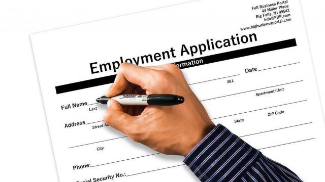 Jobs market still strong: Unemployment claims drop to lowest number in months