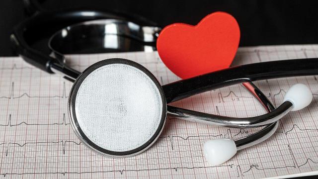 Simple habits to help improve your heart health 