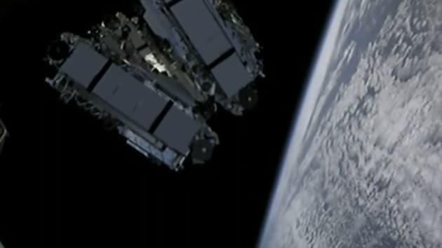 Cell service from space: SpaceX, T-Mobile partnering to fight 'dead zones'