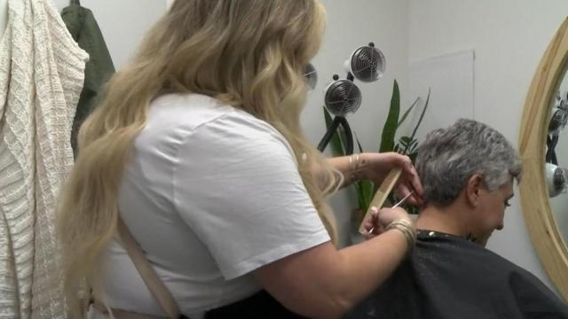 Hair stylist discovers tumor on client's head 
