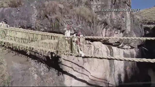 Peruvians rebuild 500-year-old bridge using ancient weaving techniques