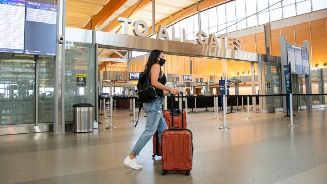 Surge of travelers expected at RDU amid warnings from CDC