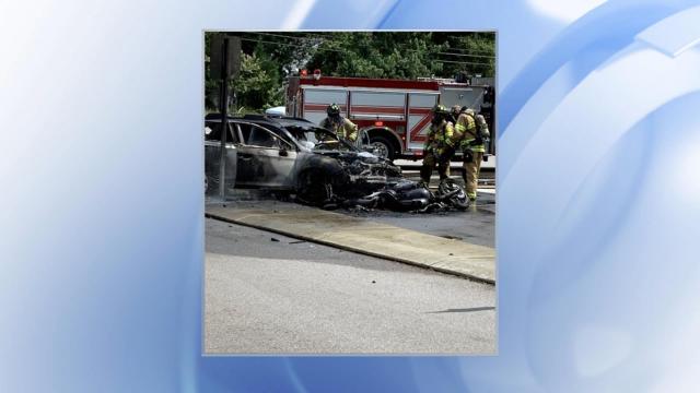 Crash between motorycle and Subaru ends in fire 
