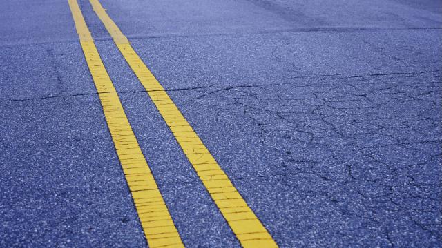 Multi-car crash closes all lanes of I-40 East in Winston-Salem 