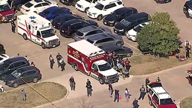 4 injured in Texas school shooting 