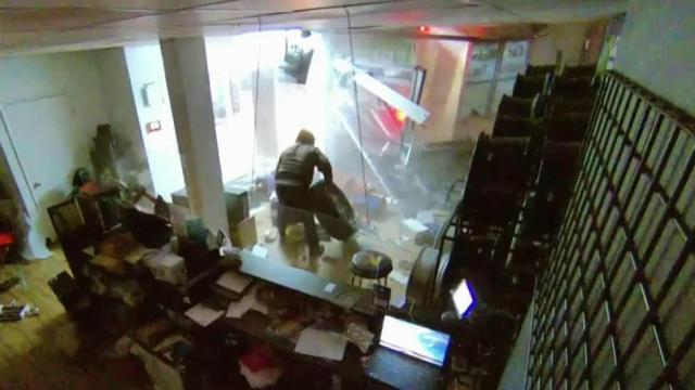 Video captures men using U-Haul to break into Durham car shop 