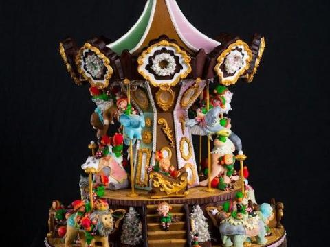 National Gingerbread House Competition Grand Prize Winner, Adult: The Merry Mischief Bakers, “Christmas ‘Round the World” – Phoenix, AZ 

(Michael Oppenheim Photography)​
