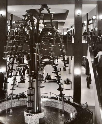 The iconic Crabtree fountain, circa 1972. Photo courtesy of Betty Austin Owen.