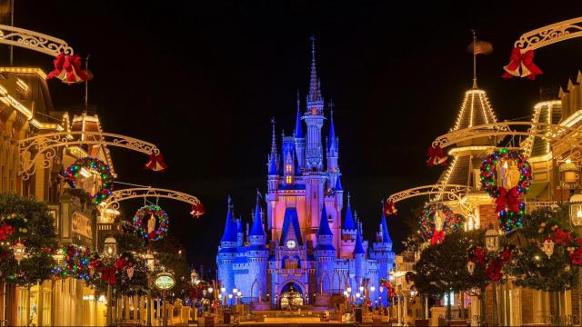 Black Santas are appearing in US Disney parks this season for the first time