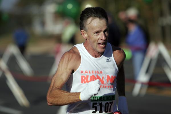 Thousands run in Raleigh marathon