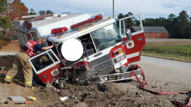 Firetruck crashes after Christmas parade in Onslow County