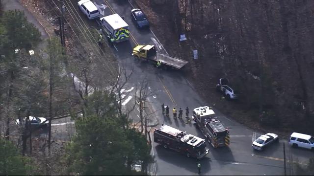 Man fleeing crashed SUV prompts north Raleigh manhunt