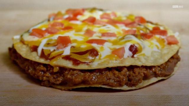 Mexican Pizza returning to Taco Bell's menu 