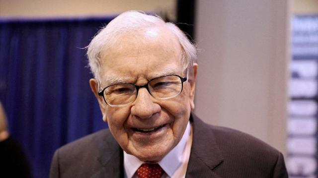 Buffett & secret to success: 'It's not because we're smart. It's because we're sane'