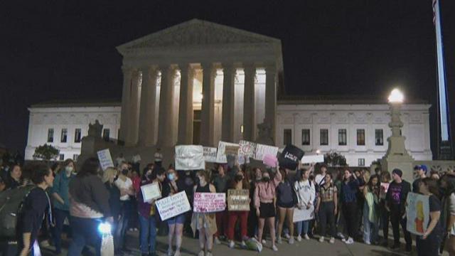 Protestors gather outside Supreme Court after Roe Vs. Wade report surfaces