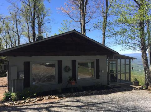 Blue Ridge Mountain popular Airbnb stay