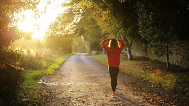 Just 2 minutes of walking after eating can help blood sugar, study says