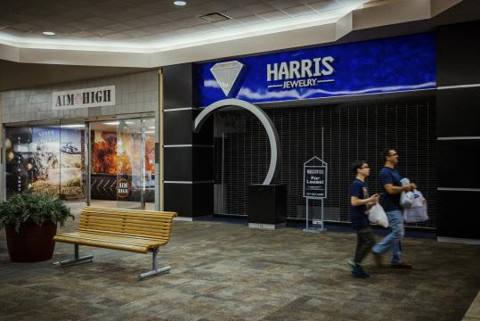 Harris jewelry will pay refunds, stop loan collections after charges it preyed on military families