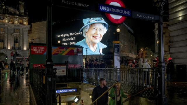 The world mourns after Queen Elizabeth II dies 