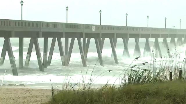 Conditions worsen at NC coast, Hurricane Ian landfall expected near Myrtle Beach