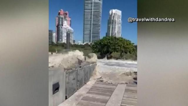 6 injured after storm surge overcomes walkway in Miami Beach 