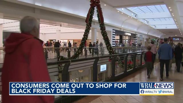 Black Friday kicks off holiday shopping season