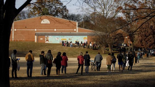 Fact check: In Georgia, is it illegal to give water to people in line to vote?